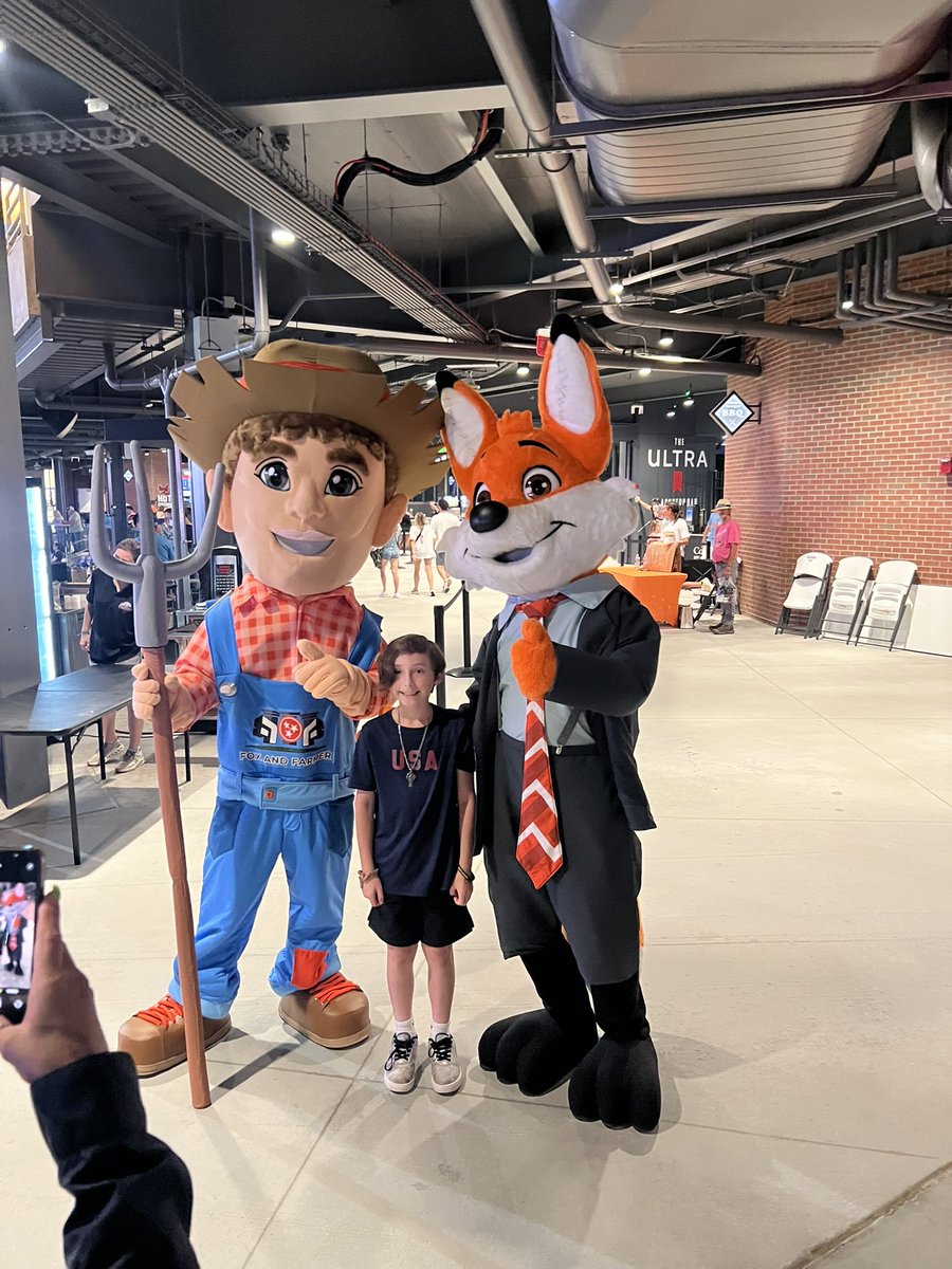 foxandfarmer's tweet image. Special night tonight @smokiesbaseball