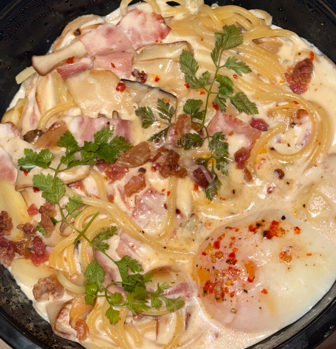 신라호텔 솊이 배달가게를 차렸다는 설명란을 읽고 주저없이 까르보나라를 시킴이