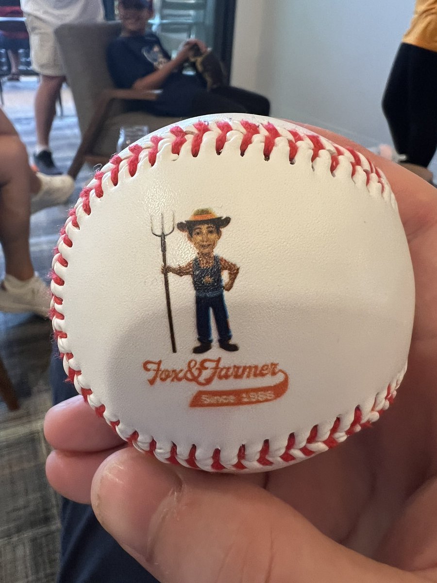 foxandfarmer's tweet image. 