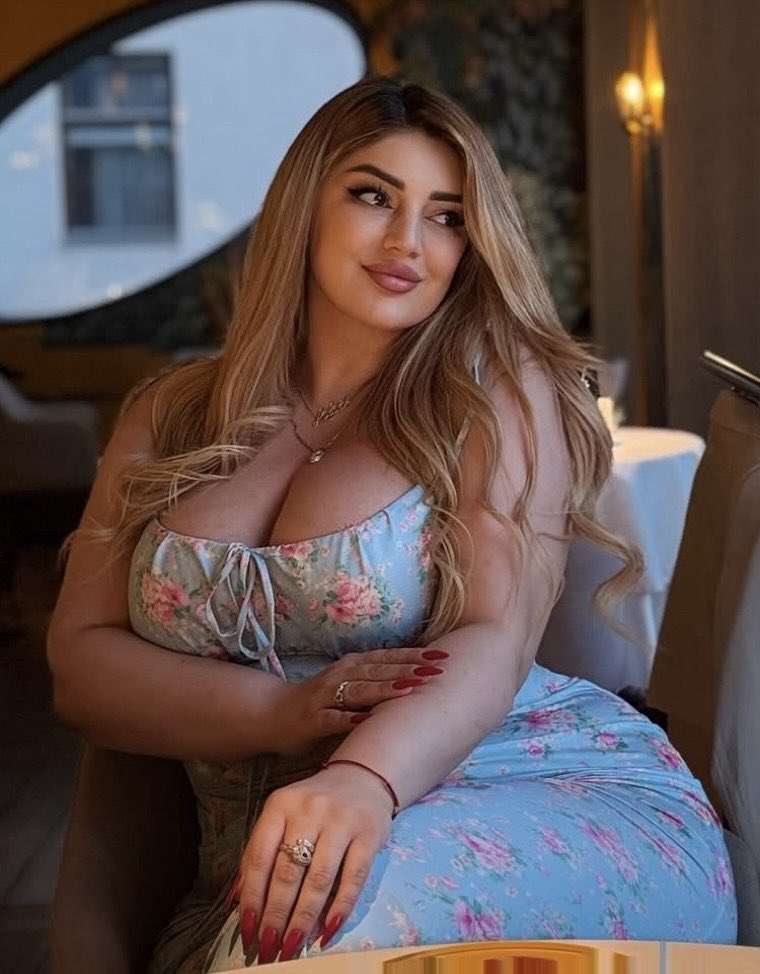 أحب اختلافي ،،،،، 
وأقدِّس فكرة أني لا أتبع أحد ،،،،،
لا تهمني أي نظرة في العالمْ ،،،،،
غير نظرتيٓ لذاتي وما دون ذلك لا يعنينيٓ🤍🤍
.
.
.
#صباحكم