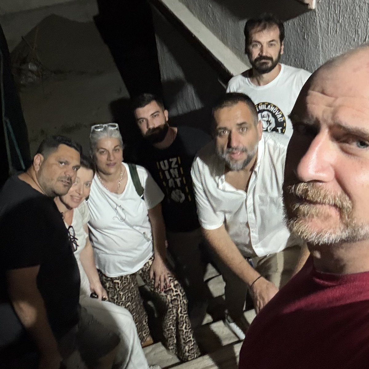 Dobro jutro, Kosjeriću i Zaječaru!
Na usluzi👇