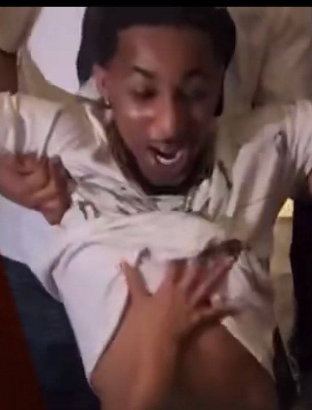 SeewhyChels's tweet image. 