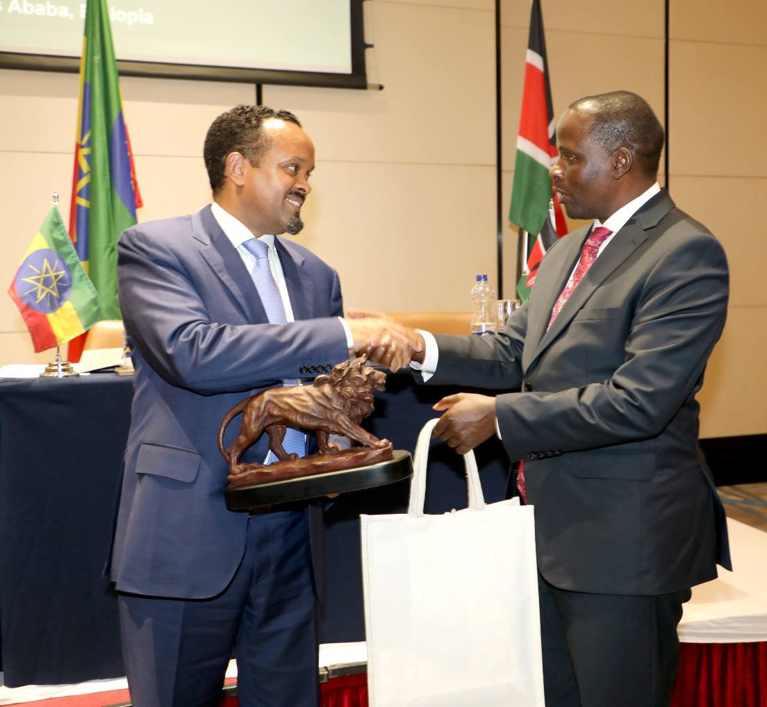 Horn of Africa Initiative (@hoainitiative) on Twitter photo Kenya 🇰🇪 & Ethiopia 🇪🇹 are strengthening ties through HoAGDP—bridges, fiber optics & trade upgrades are on the way. A more connected Horn of Africa is taking shape.
hoainitiative.org/news/kenya-and…
<a href="/KeTreasury/">The National Treasury & Economic Planning</a> <a href="/MoF_Ethiopia/">Ministry of Finance - Ethiopia</a>
<a href="/WorldBank/">World Bank</a> <a href="/AfDB_Group/">African Development Bank Group</a> <a href="/BMZ_Bund/">Bundesentwicklungsministerium</a> <a href="/EU_Commission/">European Commission</a> <a href="/FCDOGovUK/">Foreign, Commonwealth & Development Office</a> Kenya 🇰🇪 & Ethiopia 🇪🇹 are strengthening ties through HoAGDP—bridges, fiber optics & trade upgrades are on the way. A more connected Horn of Africa is taking shape.
hoainitiative.org/news/kenya-and…
<a href="/KeTreasury/">The National Treasury & Economic Planning</a> <a href="/MoF_Ethiopia/">Ministry of Finance - Ethiopia</a>
<a href="/WorldBank/">World Bank</a> <a href="/AfDB_Group/">African Development Bank Group</a> <a href="/BMZ_Bund/">Bundesentwicklungsministerium</a> <a href="/EU_Commission/">European Commission</a> <a href="/FCDOGovUK/">Foreign, Commonwealth & Development Office</a>