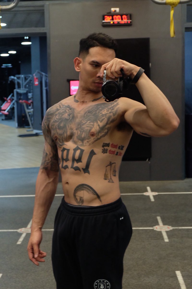 Z o n e seven tweet media