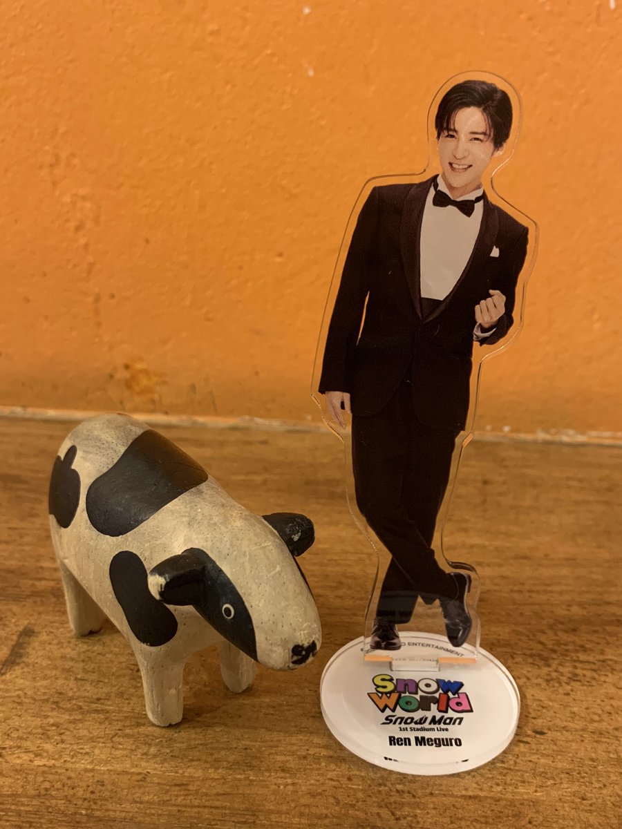 なかなかタイミングが合わずやっと最終日に行ってきた
注文した真ん中の色では無かったけど😅白が真ん中で、結果良し😊👍
めめも牛と一緒で嬉しそう🐮（え？）　美味し楽しかった🍦　
なかなかな行列で早めに行ってよかった😅
#レティエ
#LAITIER