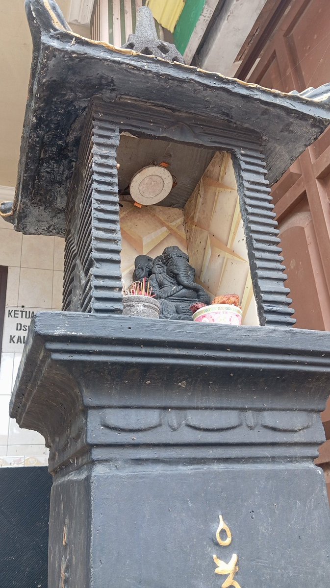 neitherbg's tweet image. Namo buddhaya