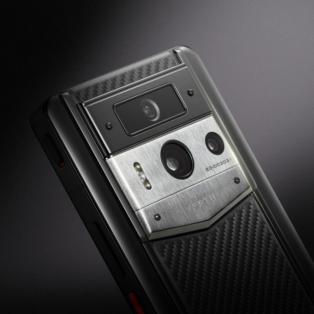 VertuEngland's tweet image. Experience unparalleled luxury with the VERTU METAVERTU
 
Precision, innovation, and elegance converge in one extraordinary device. 
Own the future of premium technology. 

Discover yours today. 
#VERTU #METAVERTU #LuxuryDefined #Craftsmanship #EliteTech