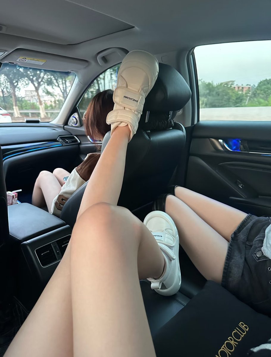 Lvey_9's tweet image. 😍😍😍
現在超級想打一炮😘
🉑車內
#可汽車旅館
急……需一位炮友😤
痛痛快快幹一炮
有人報名嗎？
大叔都可以😌
不用很有錢也不要很帥
現在🉑️以提前預約喔
我開始抓
轉推
關注我才可以😘