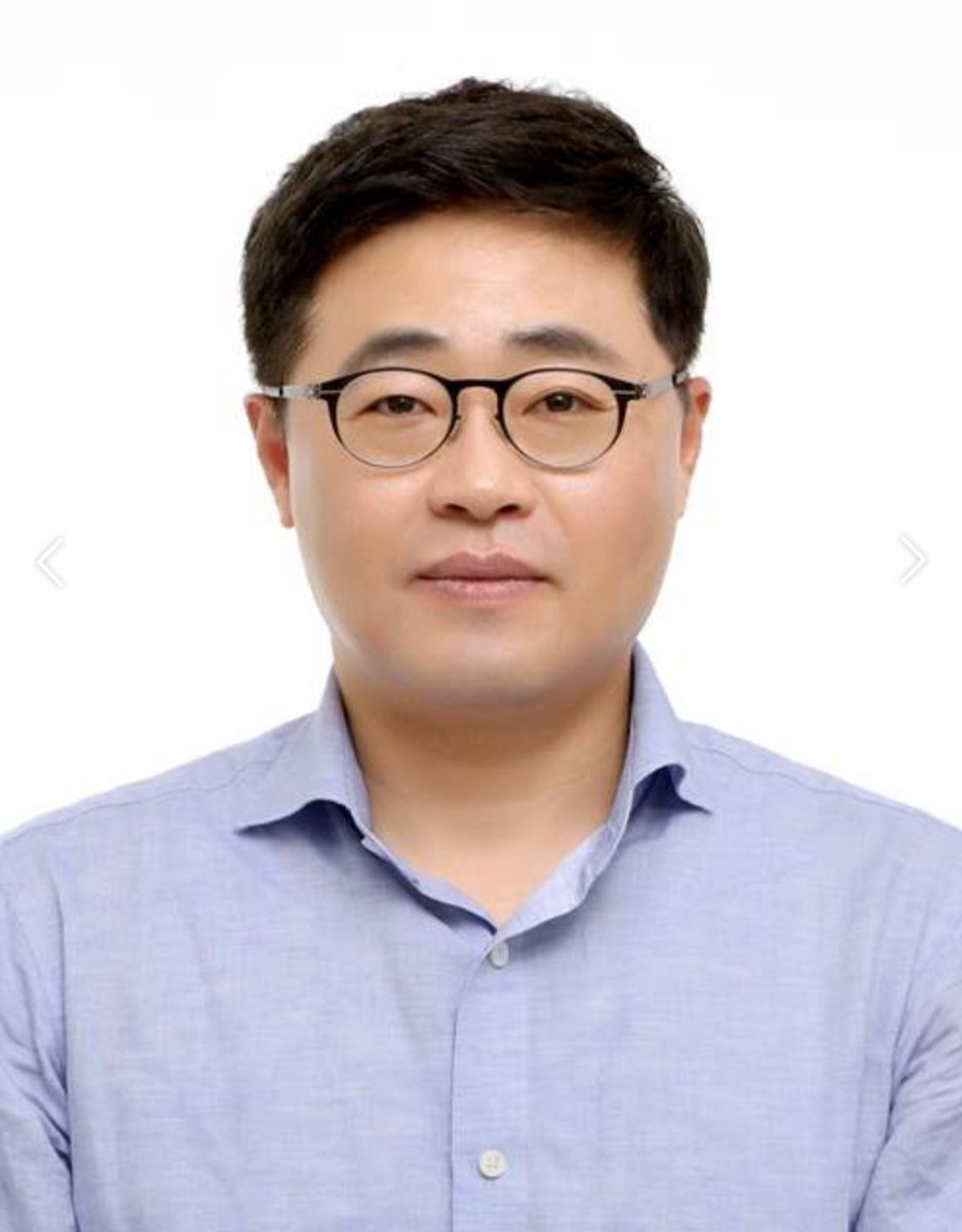 pnirvana1's tweet image. 장쟁이 장성철 ㅋㅋㅋㅋㅋㅋ

 이새끼 지금 빌드업중

 저도 처음에는 이재명정부 칭찬했어요
 에이~~~~~근데 이거는 아니라고 봐요

 요지랄 하면서 발목잡는데 3~6개월 걸린다 본다

 이새끼가 젤 야비하고 재수없는 새끼임