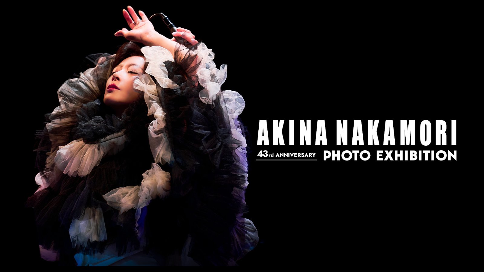 最大90％オフ - 特価 セール NAKAMORI AKINA ANNIVERSARY 43rd PHOTO X on EXHIBITION ミュージシャン