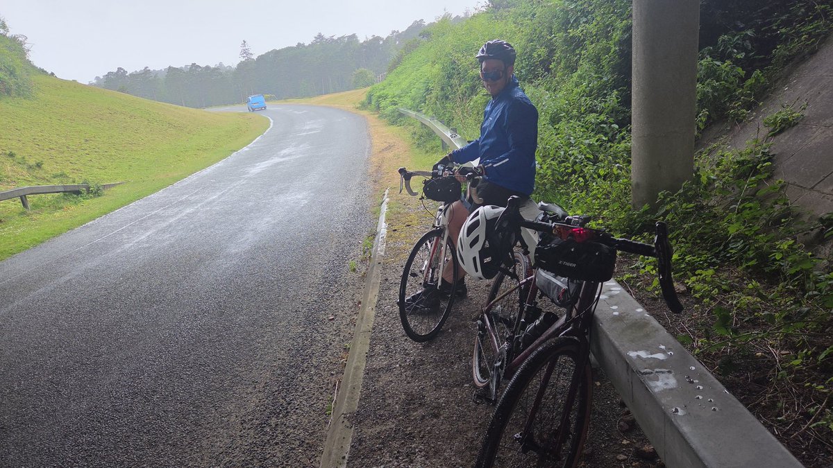 beanohcc's tweet image. New Forest 100 cancelled due to weather but cracked on anyway. World of hurt and last 40 miles were horrendous. Got the bug.