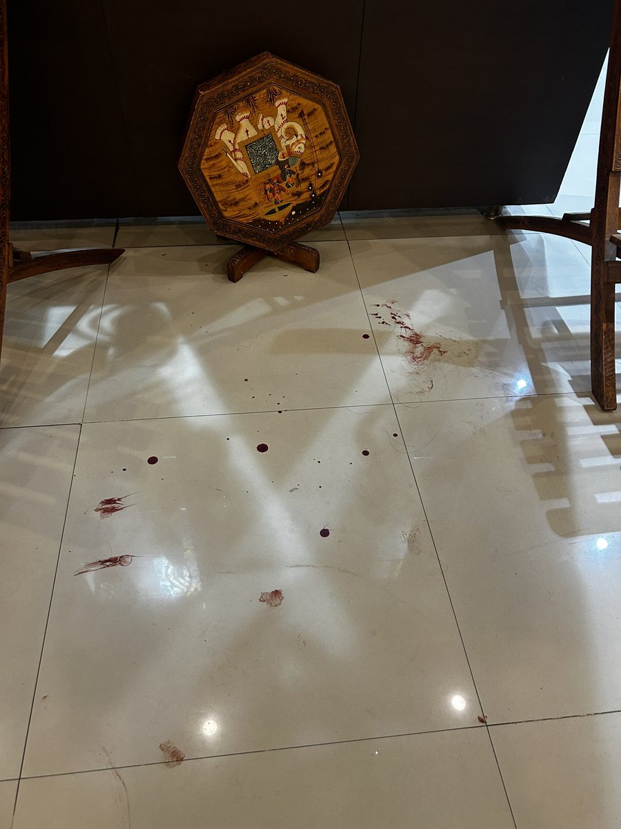 GuptaEsha2001's tweet photo. With a heavy heart, I’m sharing this, yesterday, 4 women forcefully entered our home and brutally assaulted my mother, my minor sister, and me. They used vulgar abuse, choked my mother, and threatened us with a sharp object. 
@CMOfficeUP @Uppolice @TOINoida @noidapolice @UPGovt https://t.co/SPc1uglECz
