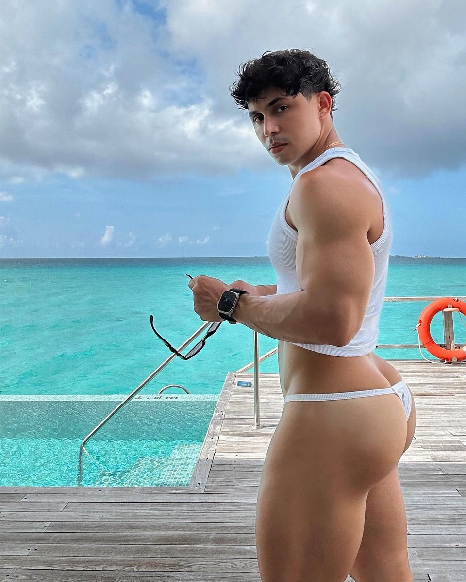 📸 <a href="/renebyken/">Rene Gonzalez Byken</a> Boys 😏

onlyfans.com/renegonzalezz