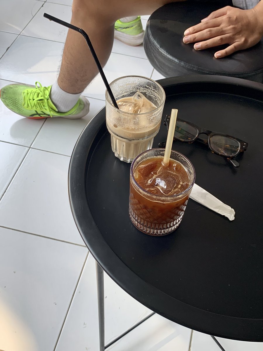 Rfkjdacs's tweet photo. #lowpace #highattitude #borobudur https://t.co/SAH6bu79rg