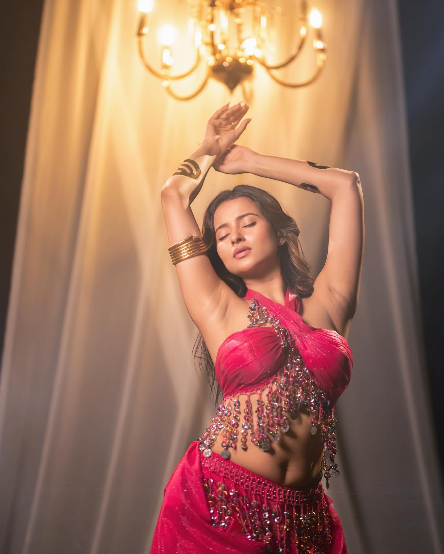 Gs5agHMbgAEbSXC?format=jpg&name=large