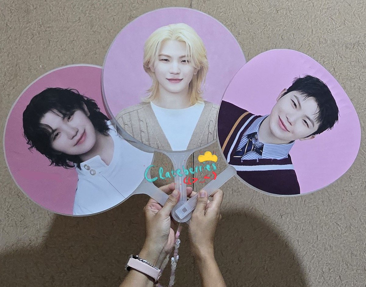 clateberries's tweet photo. Woozi's pink impick with 3 different shades 💗 https://t.co/gnPND2iTyK