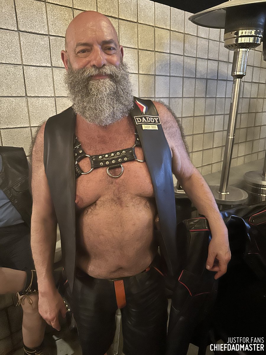 More feom BLUF night at #toolshedps...

See this and more at:
justfor.fans/ChiefDadMaster…