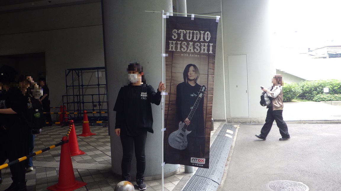 OH_taco79's tweet photo. ちょっくら覗いてきました。さすが一時代を築いただけあって早い時間からグッズを求めて多くのファンで賑わっておりました!
#GLAY #京セラドーム #GLAY_EXPO https://t.co/eI5EBCDahv