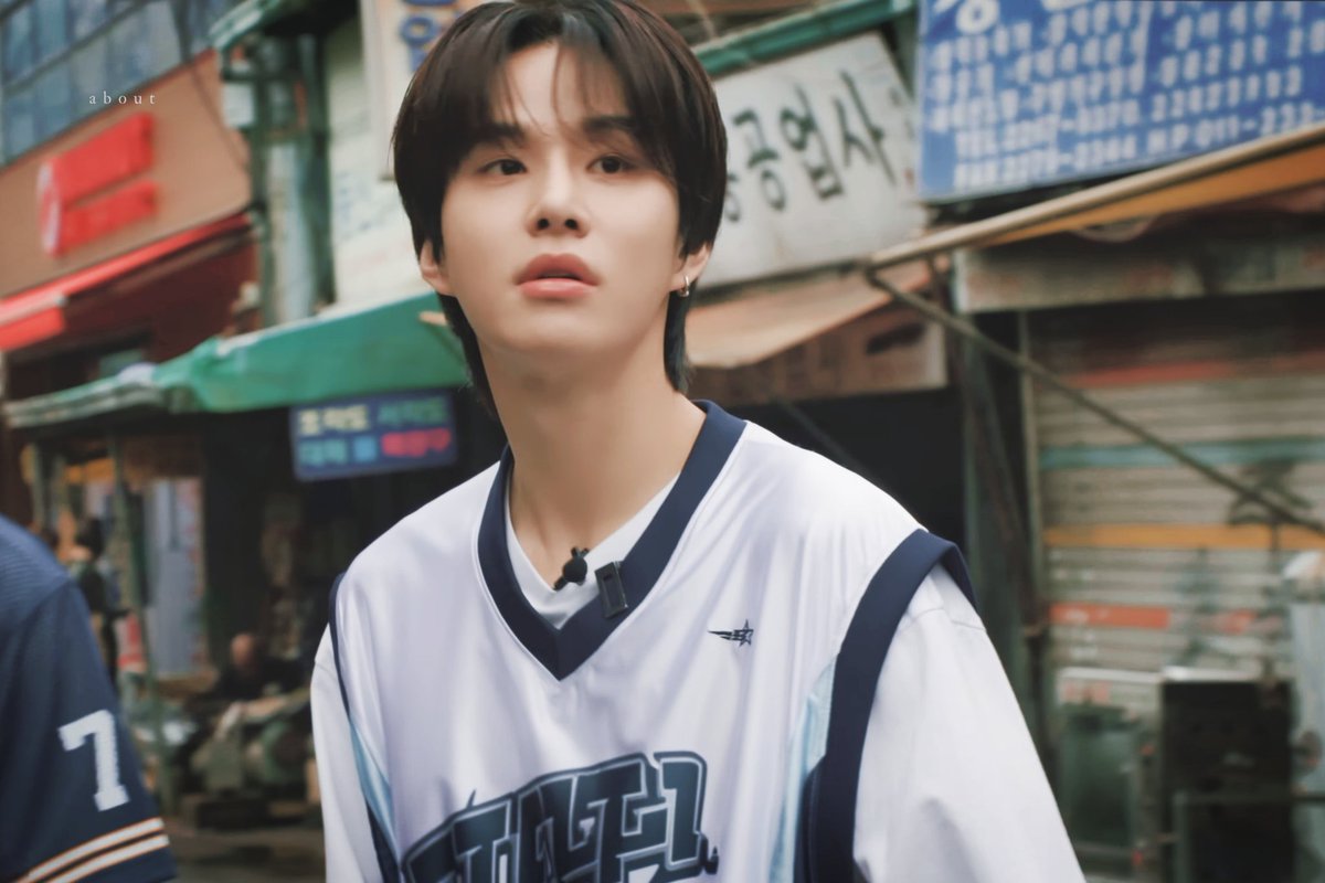 hourlyjungwoo tweet picture