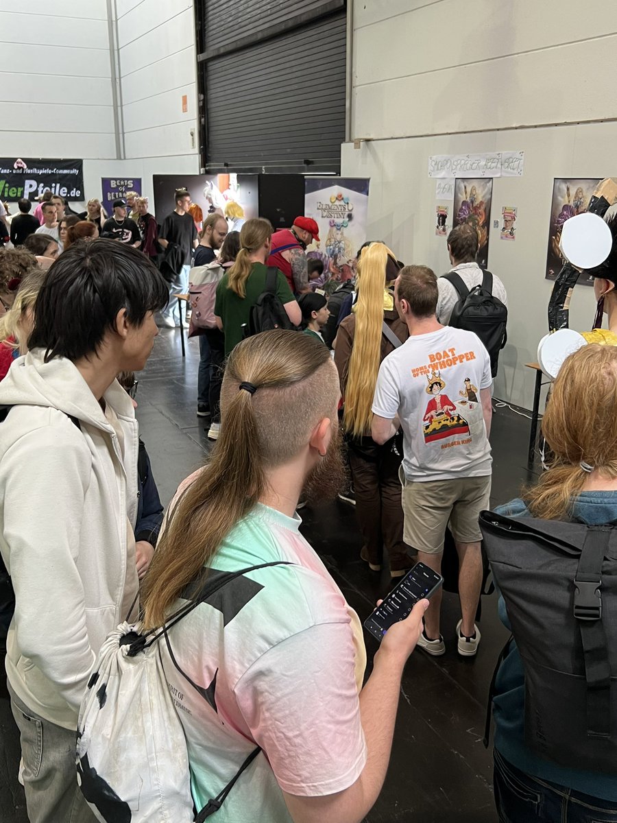 Das Synchronsprecher Meet&amp;Greet war ein voller Erfolg gestern! 

Vielen Dank dass ihr alle da wart! ✨

Heute könnt ihr noch einmal die Demo in Halle 9 spielen! Es gibt leichte Tweaks am Kampfsystem 👀

Wir sind links vom Nordausgang der Halle in der Ecke! 💚