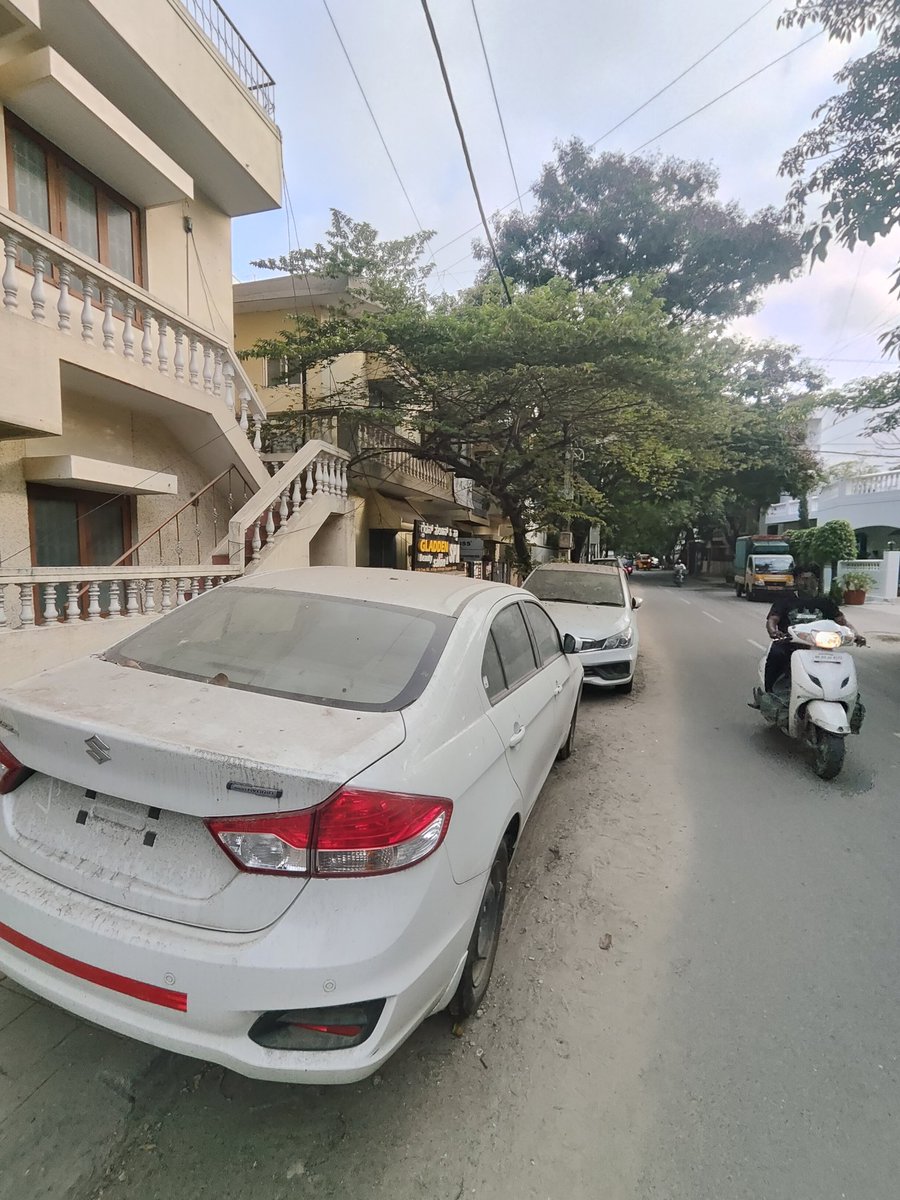 balakrishmit's tweet photo. @NexaExperience 5 of your new SCross vehicles are parked in 13th cross, HAL stage, Indiranagar,BLR causing traffic inconvenience to locals for more than a month.  remove these asap. @all look at the plight of brand new cars stranded on streets before sales. @BlrCityPolice https://t.co/iLYJZtZ4NT