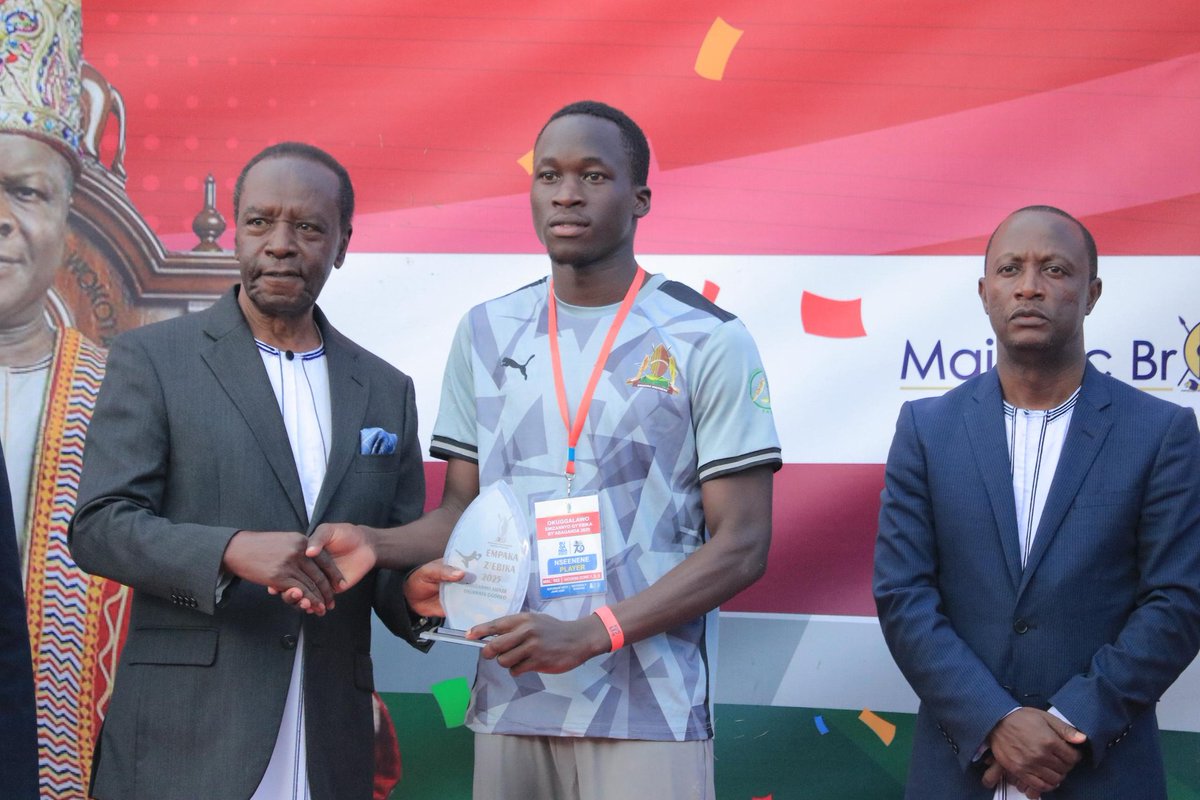 dailysportsafrica.com (@dailysportsug) on Twitter photo Best goalkeeper of the Bika bya Baganda football tournament is Henry Mwebe of Nseenene clan .
He plays for <a href="/WakisoGiantsFC/">Wakiso Giants FC</a>
<a href="/Airtel_Ug/">Airtel Uganda</a> <a href="/bbstvug/">BBS TEREFAYINA</a> <a href="/BugandaKingdom_/">Buganda Kingdom</a> <a href="/robert_serwanga/">Minister for Youth, Sports and Arts - Buganda</a> <a href="/ZambaaliBulasio/">Zambaali Bulasio Mukasa</a> <a href="/DavidLumansi/">David Lumansi</a> <a href="/bbstvug/">BBS TEREFAYINA</a> <a href="/cbsfm_ug/">CBS FM UG</a> <a href="/cpmayiga/">Charles Peter Mayiga</a> <a href="/VipersSC/">𝐕𝐢𝐩𝐞𝐫𝐬 𝐒𝐩𝐨𝐫𝐭𝐬 𝐂𝐥𝐮𝐛</a> Best goalkeeper of the Bika bya Baganda football tournament is Henry Mwebe of Nseenene clan .
He plays for <a href="/WakisoGiantsFC/">Wakiso Giants FC</a>
<a href="/Airtel_Ug/">Airtel Uganda</a> <a href="/bbstvug/">BBS TEREFAYINA</a> <a href="/BugandaKingdom_/">Buganda Kingdom</a> <a href="/robert_serwanga/">Minister for Youth, Sports and Arts - Buganda</a> <a href="/ZambaaliBulasio/">Zambaali Bulasio Mukasa</a> <a href="/DavidLumansi/">David Lumansi</a> <a href="/bbstvug/">BBS TEREFAYINA</a> <a href="/cbsfm_ug/">CBS FM UG</a> <a href="/cpmayiga/">Charles Peter Mayiga</a> <a href="/VipersSC/">𝐕𝐢𝐩𝐞𝐫𝐬 𝐒𝐩𝐨𝐫𝐭𝐬 𝐂𝐥𝐮𝐛</a>