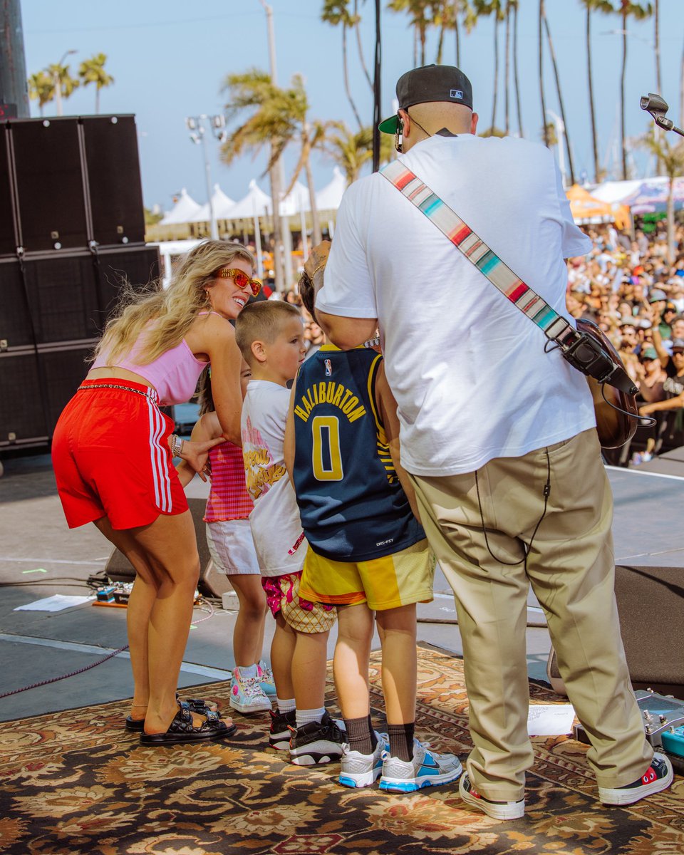 calivibesfest's tweet photo. "Come away, come away... to a place where the sand meets the sea..." 🌊🌴 #LBC @RomeRamirez #CaliVibes25 #Rome #CannabisTree https://t.co/U1zZr7eFcx