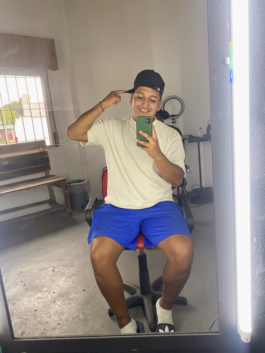 limpesgerman's tweet photo. la lealtad y la humildad nunca se me van siempre ando con ese dúo 😶‍🌫️ https://t.co/Vn5dk49PDF