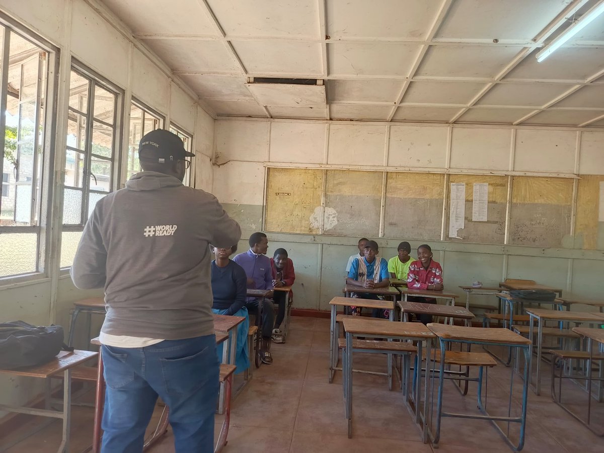 mwilaadventure's tweet photo. Supporting our mission to offer every young person across the country aged 14-24 the opportunity to participate in the @awardzambia, @mwilaadventure conducted a pre-expedition information session at David Livingstone Secondary School.
📍 Livingstone
#Intaward #WORLDREADY #dofe https://t.co/mhvNod6Xyg