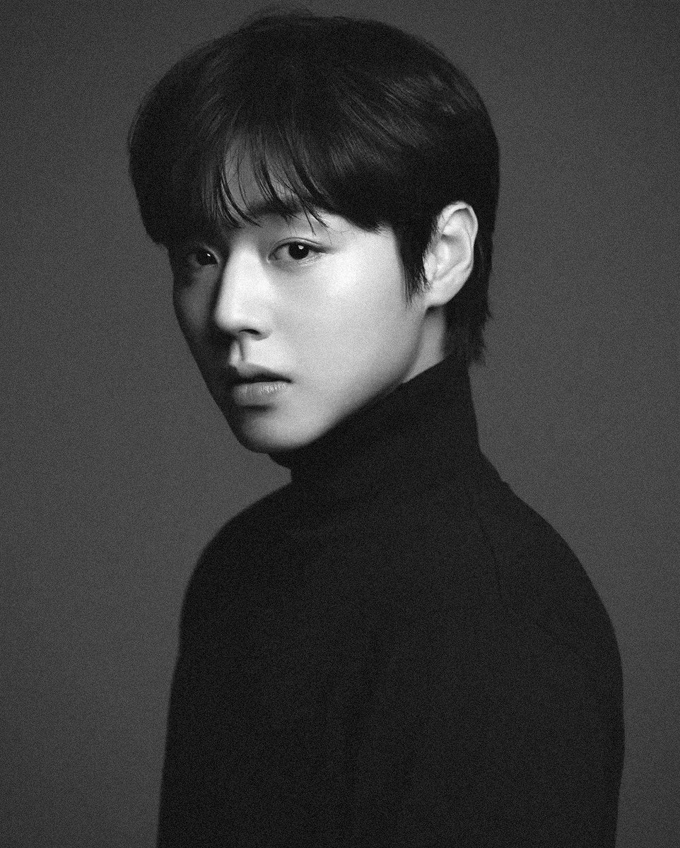 Cixklein's tweet photo. #shse au - “ flip the script ”

where suho believes sieun looks down on him while sieun finds suho stuck up.

or rivals 
idol-turned-actor ahn suho and 
award winning actor yeon sieun end up swapping bodies. https://t.co/2hDr3kwQXe