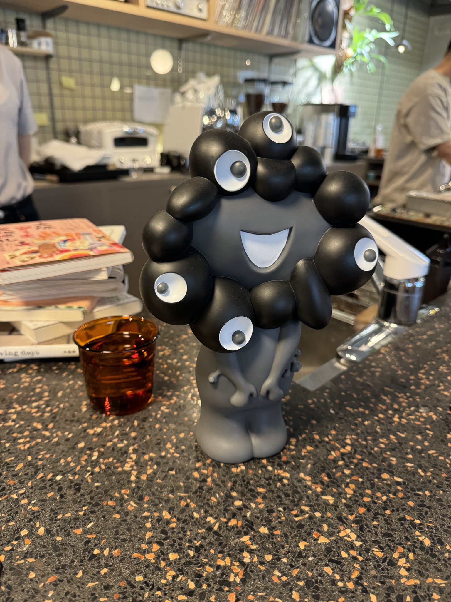 【未使用・開封済】黒ミャクミャク貯金箱 未使用・開封済】黒ミャクミャク貯金箱 - メルカリ