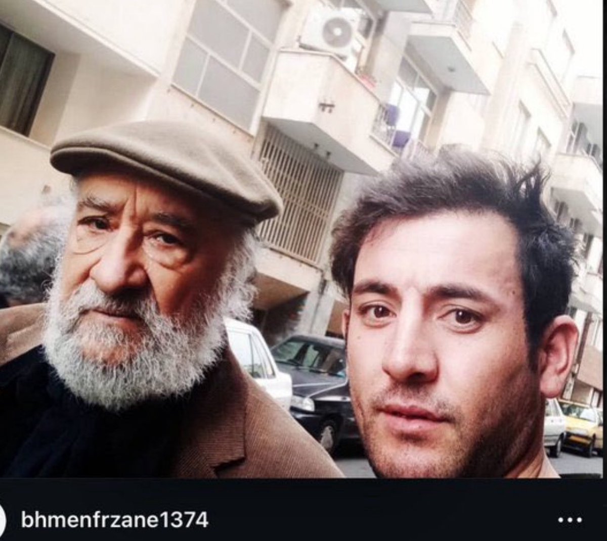 اين قاتلِ عرزشىِ كثافت به اذعان گفته هاى همسر سابقش، مرتب زنش رو، تا حد مرگ كتك ميزده. از كسى كه شاگرد مكتب داريوش ارجمندِ مادرجندهِ ضد زن بوده، خيلى هم عجيب نيست…
#الهه_حسین_نژاد 
#داريوش_ارجمند 
#بهمن_فرزانه 
#آتش_به_اختيار 
#مرگ_بر_خامنه_ای_جنايتكار_و_مزدورانش