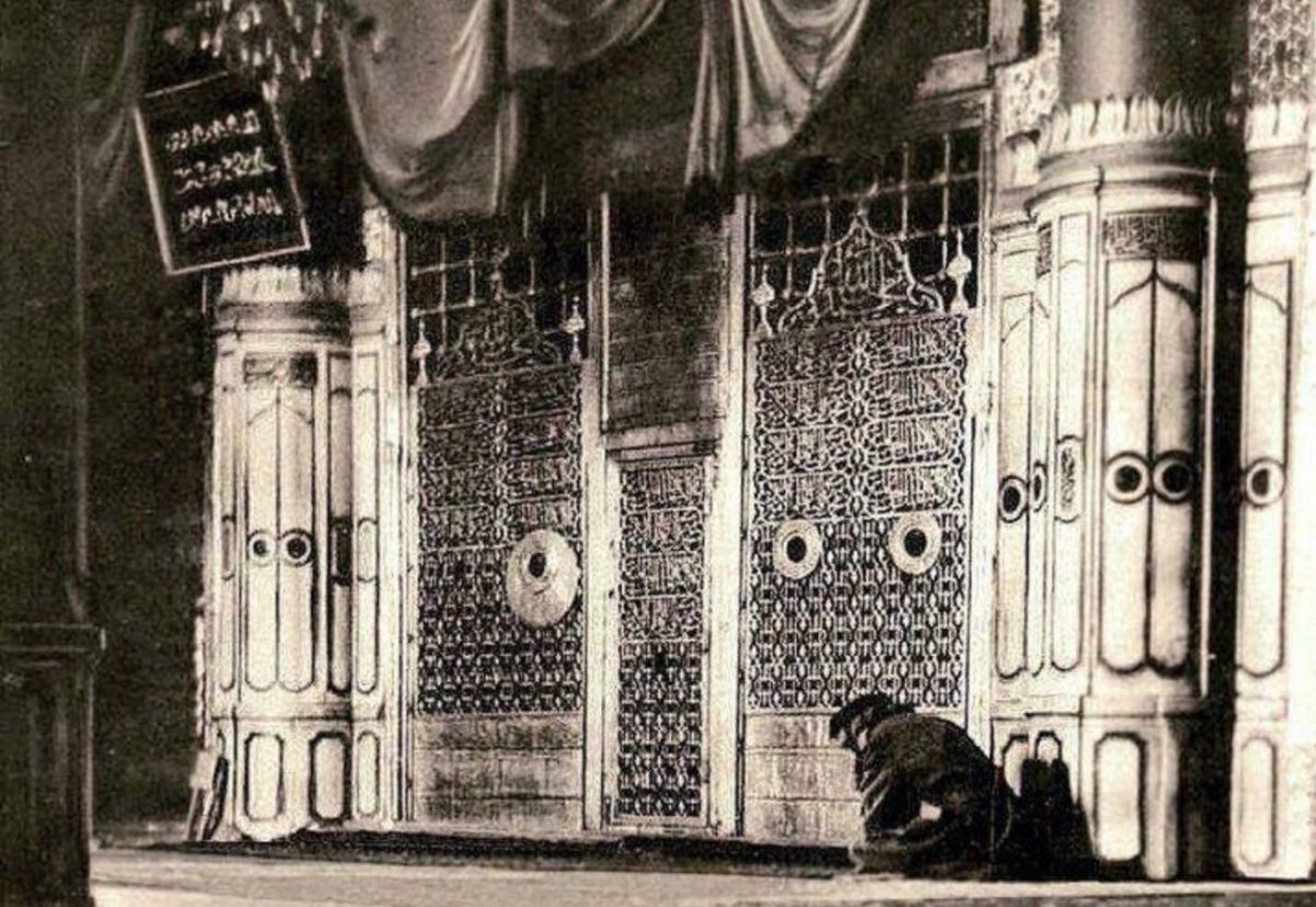 Hz.Muhammed (aleyhisselam):
▪︎Adaletliydi
▪︎Güvenilirdi
▪︎Affediciydi
▪︎Cesaretliydi
▪︎Mütevazıydı
▪︎Hoşgörülüydü
▪︎Yardımseverdi
▪︎Merhametliydi
▪︎İsrafı sevmezdi
▪︎Güzel ahlaklıydı
▪︎Doğru sözlüydü
▪︎Kusurları örterdi
▪︎Yalanı sevmezdi
Salat olsun ona