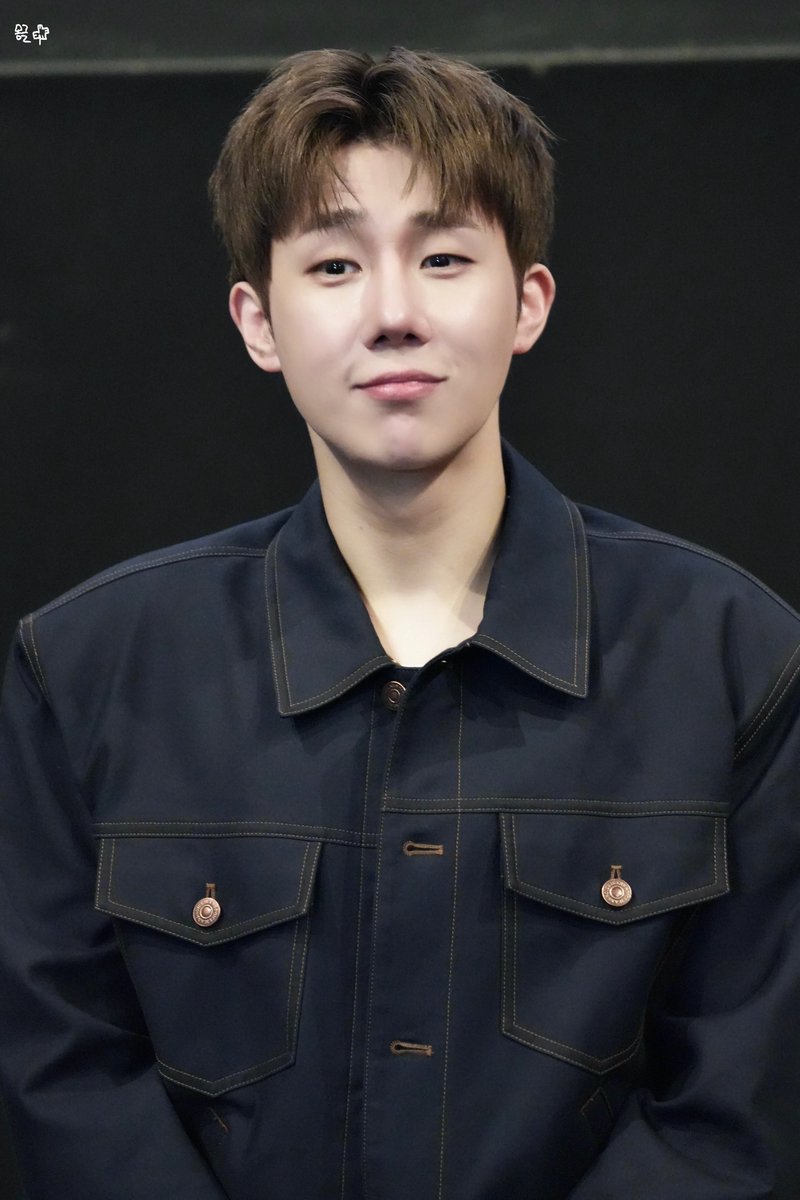 infi0609_mong's tweet photo. 얘들아 주토피아2 언제 개봉했냐 
닉이 내 앞에 있는데 

250608  #김성규 HQ
[#인피니트 리미티드에디션 더 무비 무대인사  ]
#KIMSUNGKYU #성규  #INFINITE https://t.co/Z4AEkdFXEb
