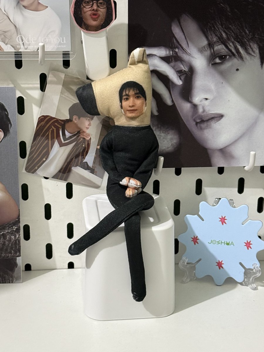 quirkyeom's tweet image. ✨very demure, very mindful, very cutesy ✨