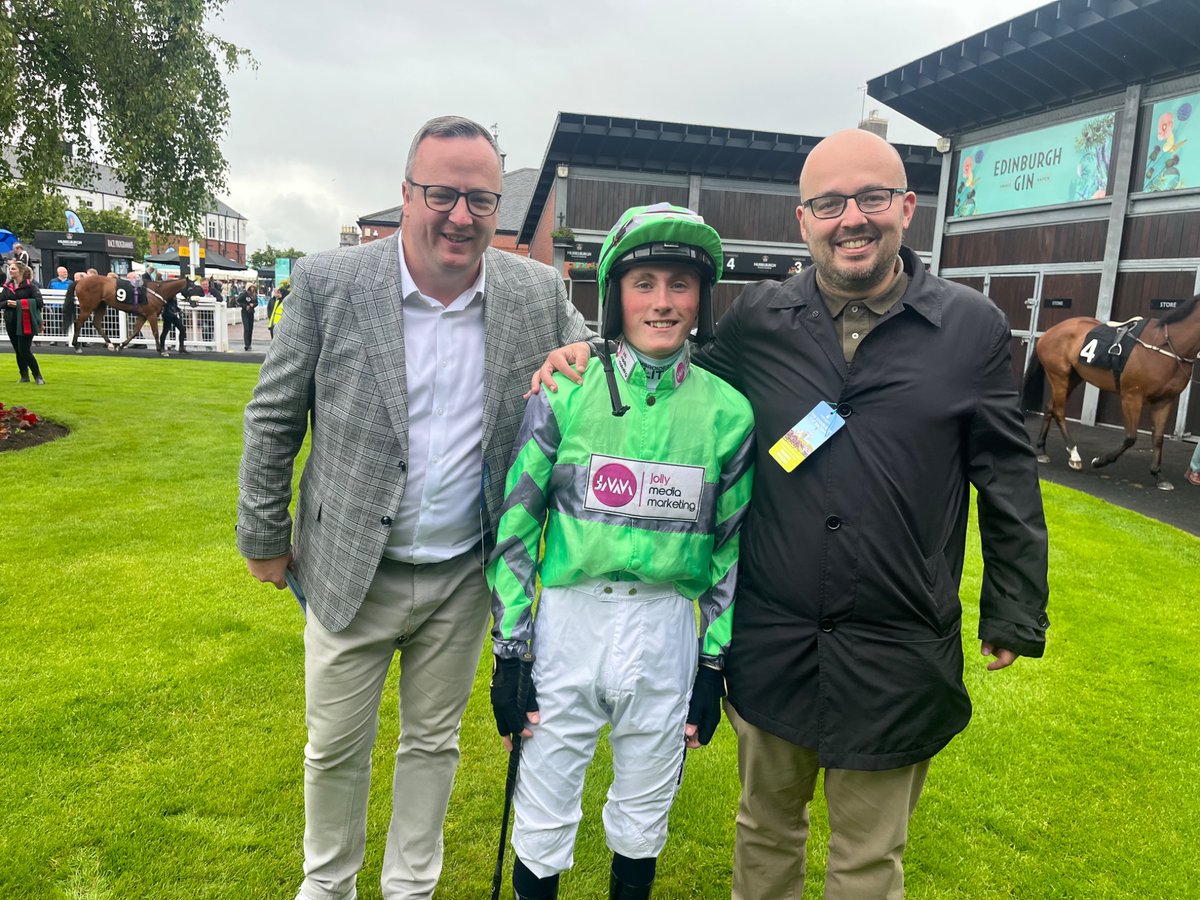 ReadForSpeed1's tweet photo. Well done to our owners of fletchers dream who won at 50/1 yesterday! 💚🩶💚🐎 https://t.co/TWITZmqAM9