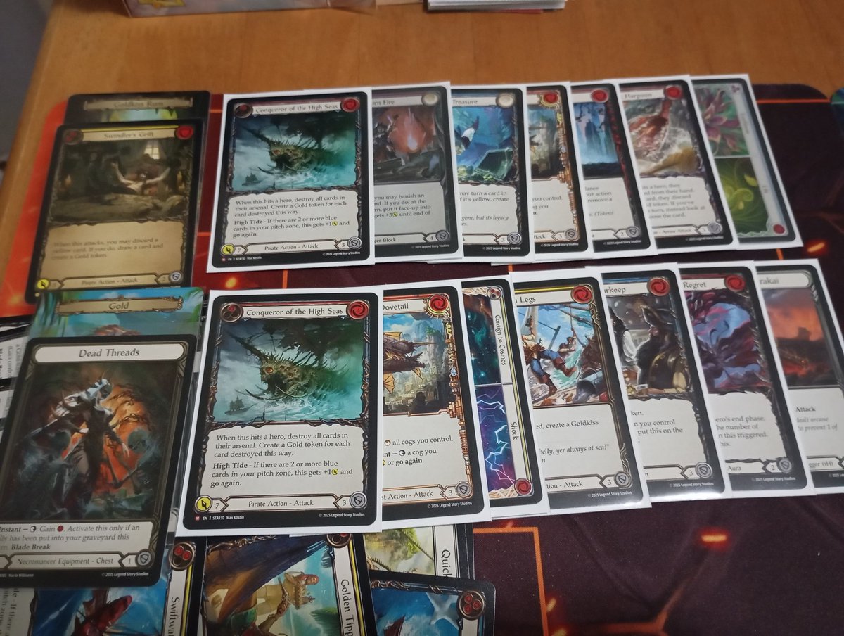 FaBEdChan's tweet image. Box break battle with the missus. Mine on the left, hers on the right (adult Gravy Marvel), safe to say she won? 🤔😅🔥🥵