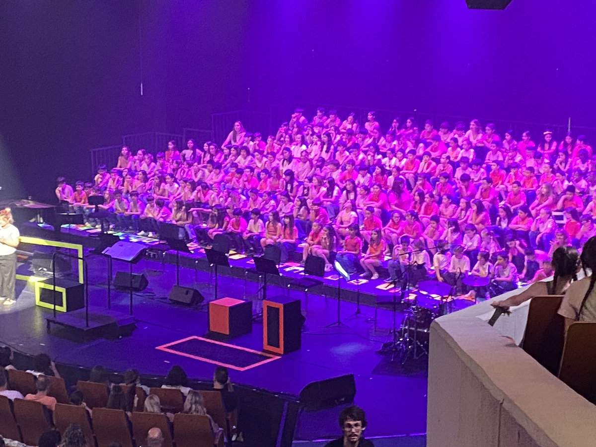 Escola Els Picots tweet media