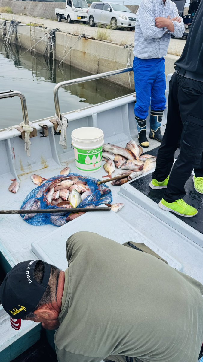 俺が用事で釣りに行けない時は
必ず大漁