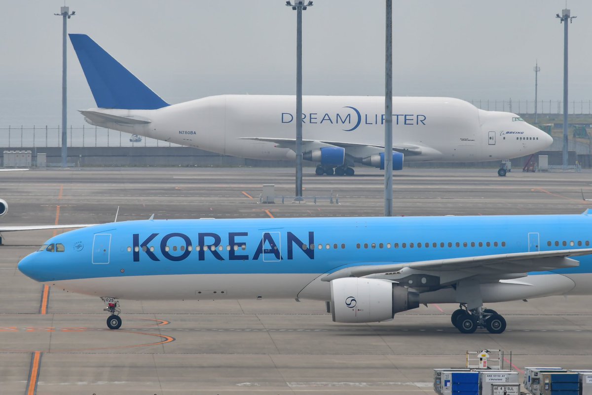 KEの新塗装がセントレアに初飛来！

Korean Air
A330-323   
HL8025