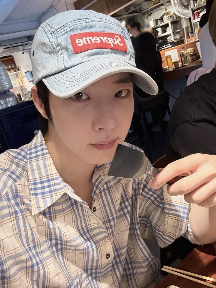 NINE_i_Firstone's tweet photo. [#제원]

😆🍽️

#나인아이 #NINEi #JEWON https://t.co/7IOoXE0mke