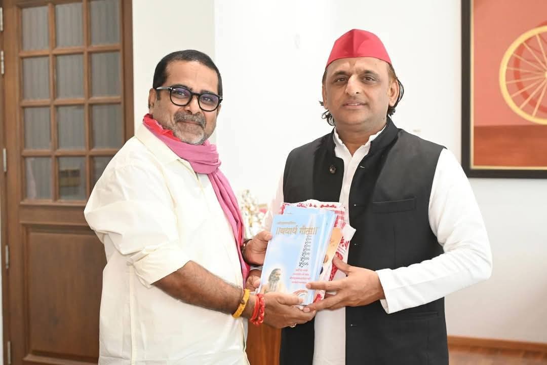 अगर इसको टिकट मिलता है तो उन कार्यकर्ताओ और युवाओं को सोचना होगा जो समाजवादी पार्टी को सपोर्ट करते है ।

समाजवादी अवसरवादियों को टिकट देगी तो मै इसका विरोध करूंगा ।
