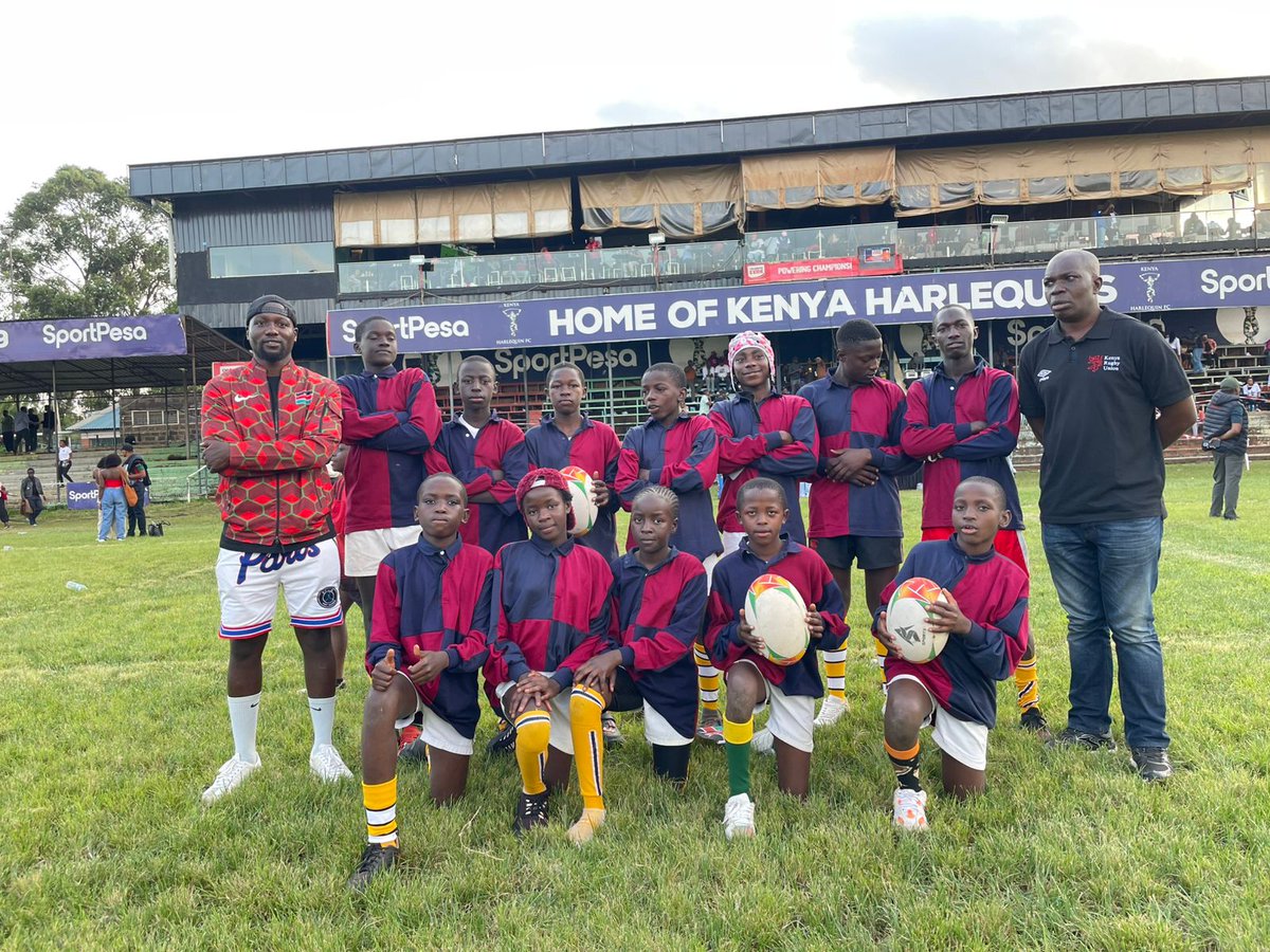 VisionsRugby's tweet photo. Good morning good people..it's been a minute.
We are back.
The boys and girls at the simbas vs UAE game.

#RugbyKE https://t.co/EE3Hw3Yol0