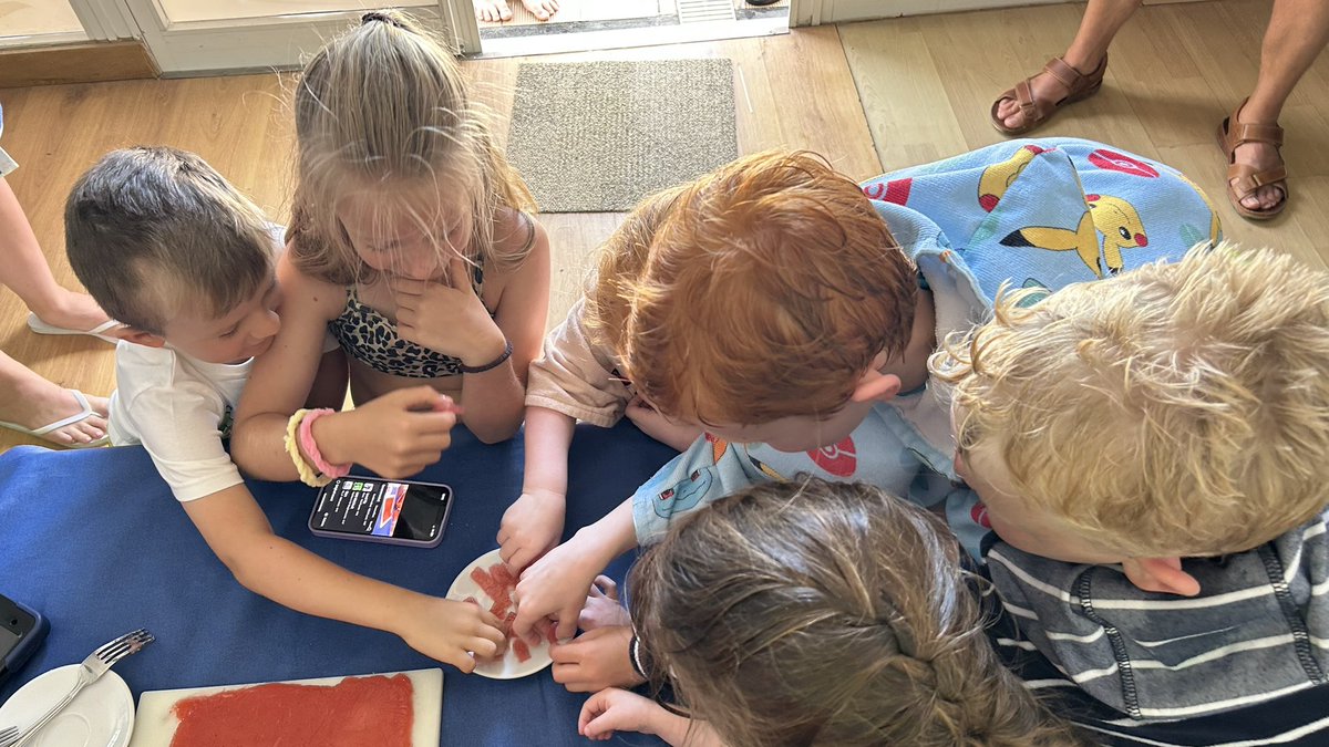 giselasbgoc's tweet photo. π100% fruit.
0% additives.
1000% fun! π
At #SBGOC Mini Club, our little chefs made their own strawberry gummies, natural, sweet, and full of love (and sticky hands π
).
#MiniClubMagic #FruitFun #SantaBarbaraKids @RichardHN1978 @Alicia_FBlach @EduTelleztellez @Miriam97541422 https://t.co/TDnS6C0ou3