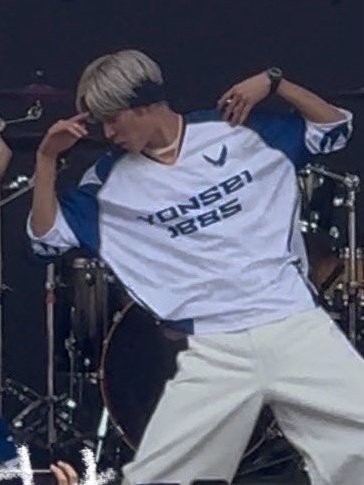 EUNSEOK IN HEADBAND TODAY OMGG