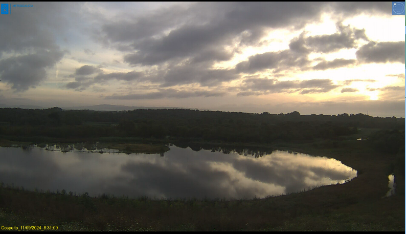 Comezamos o segundo domingo de xuño con esta fermosa imaxe da lagoa de #Cospeito #TerraChá 
Temos néboas matinais e nubes baixas que se irán disipando e darán paso a tempo seco e soleado☀️ e con temperaturas📈
 Atención ó índice ultravioleta que xa está en 8 (moi alto).