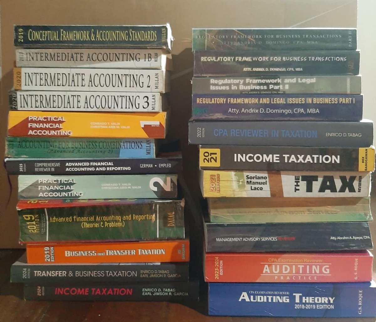 CPABYMAY's tweet photo. Books for sale! I'd be giving complete FAR notes as a freebie😚 will give COAR AND REO HANDOUTS as give aways! https://t.co/Kvr9T4uUcC