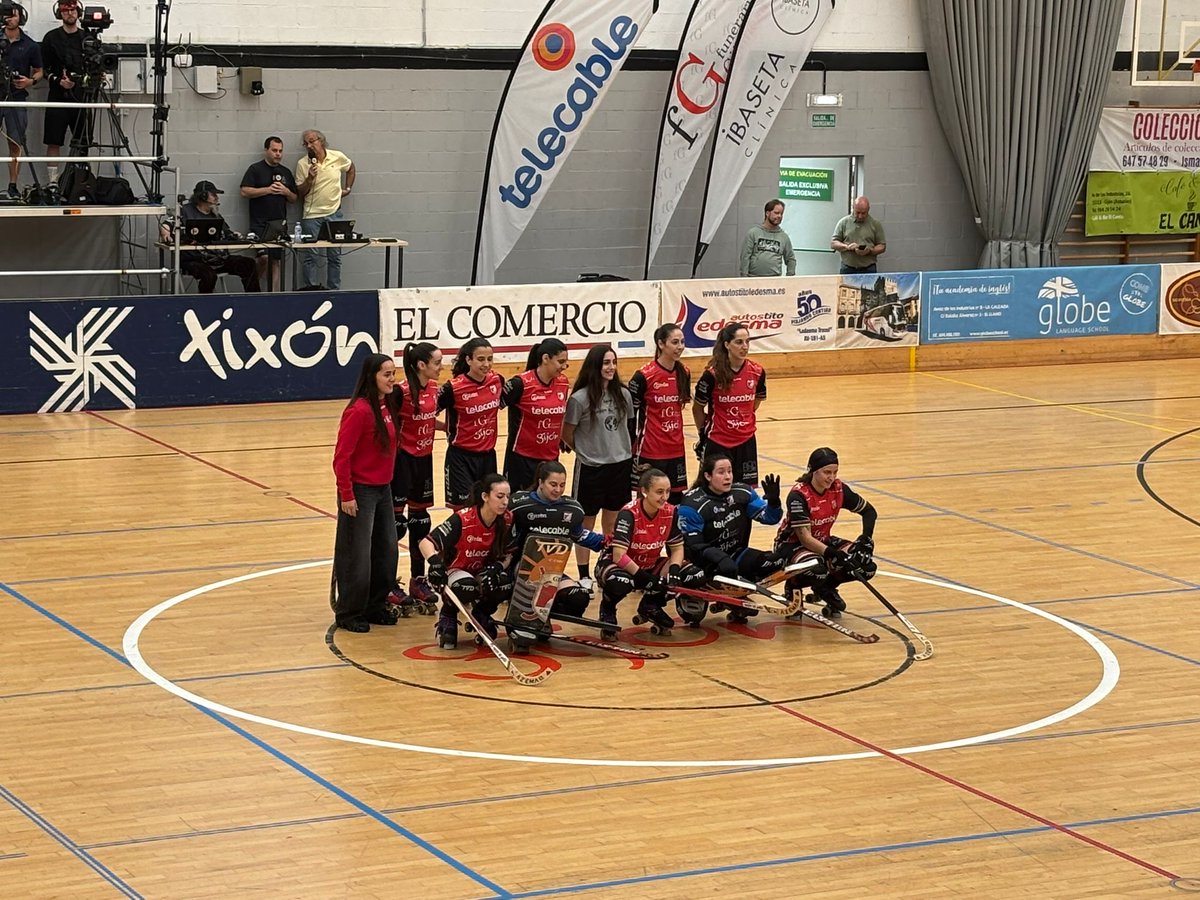 🏑El Telecable (<a href="/gijonhc/">Telecable Hockey Club</a>) cierra la temporada en Mata Jove recibiendo el título de campeonas de la #OKLigaF. ¡Enhorabuena! 

👏🏻Y despidiendo a cuatro de sus jugadoras:  nuestra capitana Sara Lolo, Sara Roces, Vicky Novo y Fernanda Hidalgo. ¡Gracias por todo!