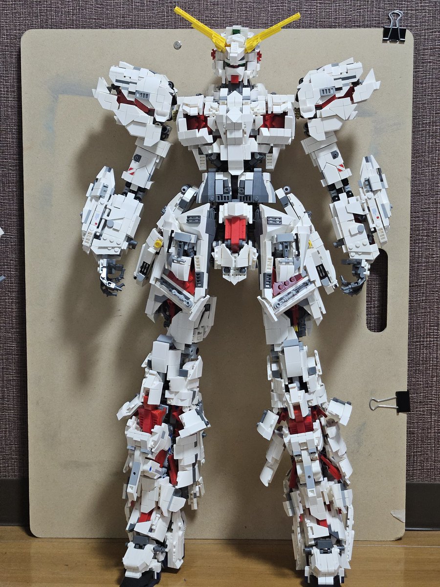 展示準備完了

#건담 #유니콘건담 #로봇 #프라모델 #레고 #lego #gundam #anime #robot #unicorngundam
#legomoc #legomech #legophotography
