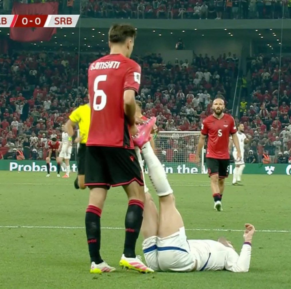 Human is human! There is nothing to say against this human gesture, on the contrary, it is commendable. Being human, staying human in every situation. Even on the soccer field. Even when you are playing against Serbia.